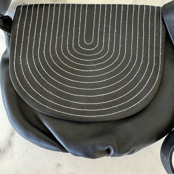 FURLA Genuine Leather Black with Contrast Stitching Crossbody Purse Bag - Picture 5 of 14